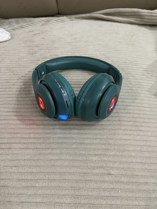 Продам наушники беспроводные в отличном рабочем состоянии