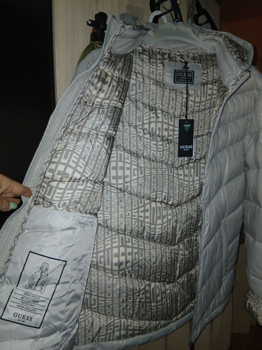 Geaca GUESS ORIGINALA noua cu eticheta