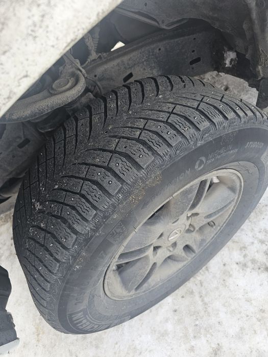 Продам зимние шины Мишлен