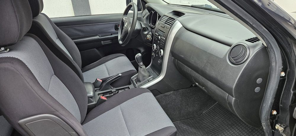 Suzuki Grand Vitara 1.9 Diesel 4x4 *Fara rugina!*