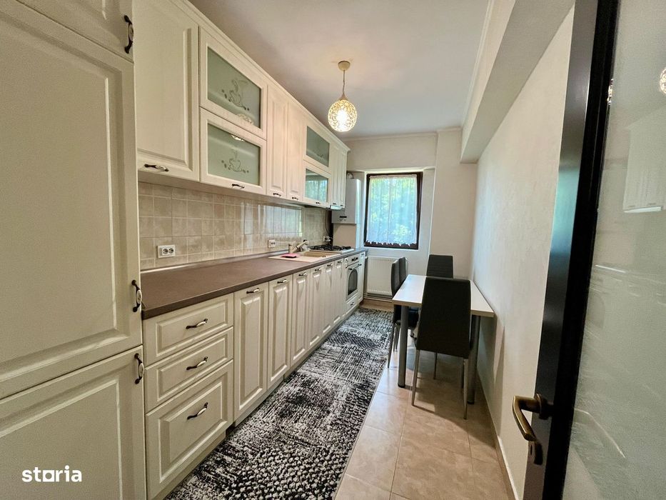 Apartament de vanzare, 2 camere, decomandat, 53 mp, CUG