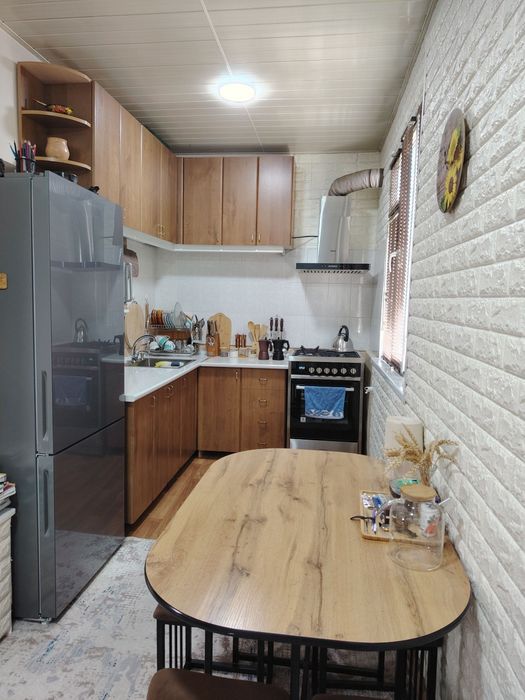 Буз 2. Срочно ЭКО базар. Тараканчик. Продается 1 ком квартира с обстан