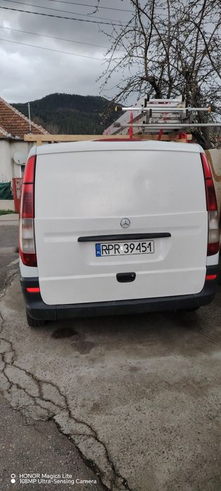Vând Mercedes vito