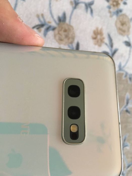 Samsung S10E 6/128gb ideal