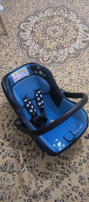 Детский кресло на авто