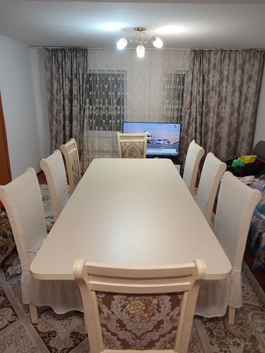 Продам Стол гостинный