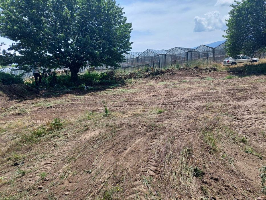 Дава се под наем Парцел в Сандански - 2500 кв.м за 800 € - Снимка #2