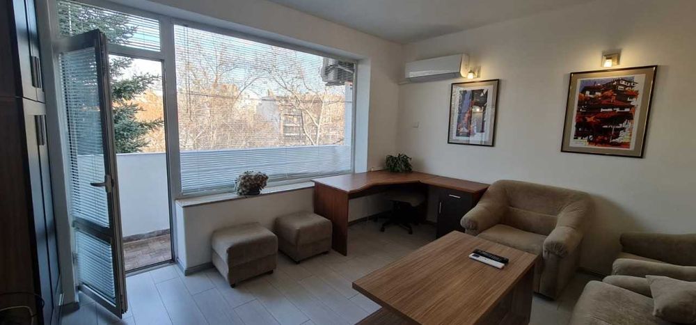 Продава се Тристаен апартамент в Пловдив, Център - 80 кв.м за 1738 €/кв.м - Снимка #1