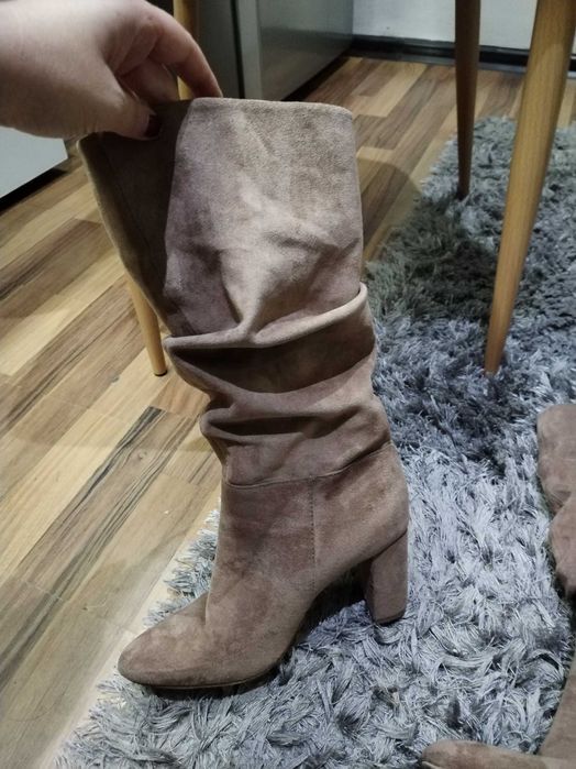 Елегантни боти  H & M в цвят нюд