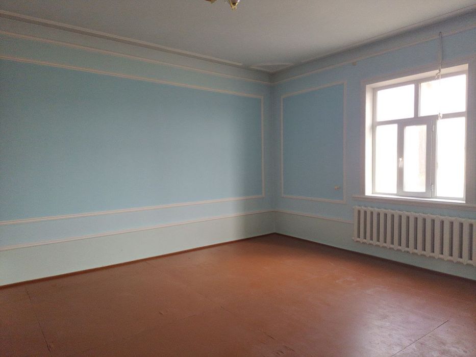 Урганч тумани марказида 2 каватли уй сотилади