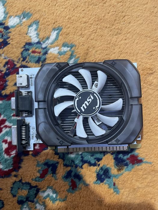 Plăci video gaming gt 1030 2 gb si gt 730 4 gb