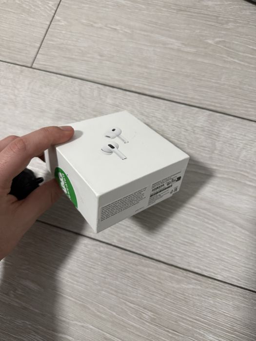 Apple Airpods Pro 2, originale cu factura eMag + 2 huse