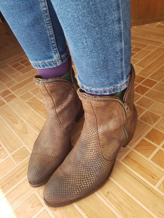 Италиански дамски боти естествена кожа 39 номер