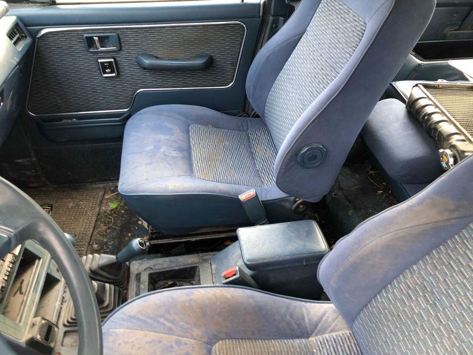 Dezmembrari dezmenbrari piese dez mitsubishi pajero mk1 2,5diesel 4x4