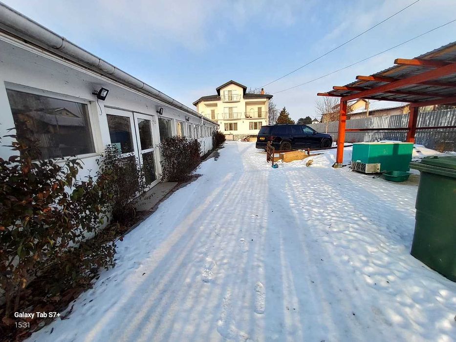 Inchiriez Vila 7 camere + 5 bai