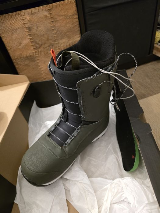 Bootsi snowboard Burton Ruler 46