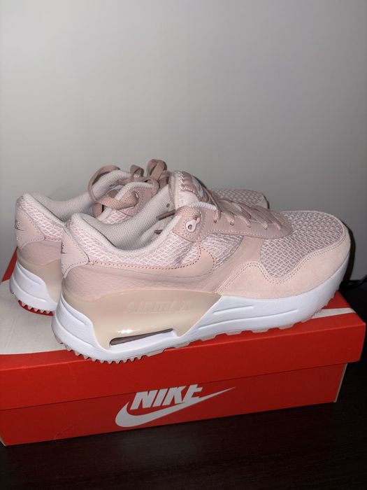 Спортни обувки Nike