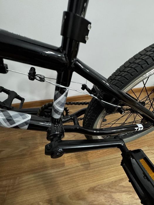 Продам BMX велосипед LEVEL от Tech Team