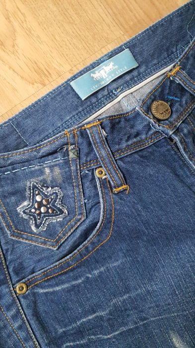 Джинсы женские  Levi's