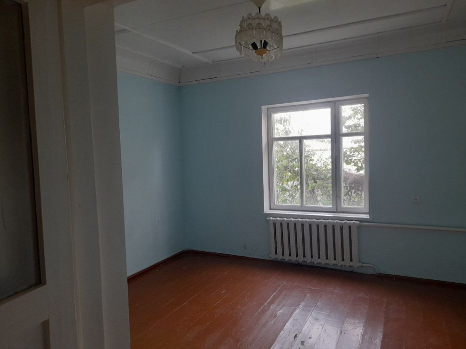 Gaz, svet ,suv va issiq suv mavjud