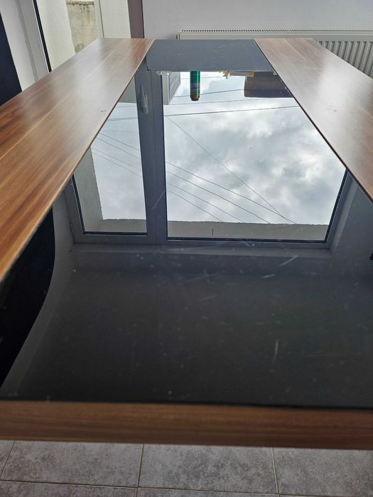 Трапезна маса с дължина 160см