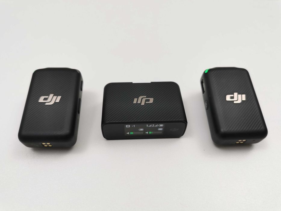 DJI Mic (2 TX + 1 RX + Charging Case) система от микрофони и подарък калъф за съхранение и транспортиране