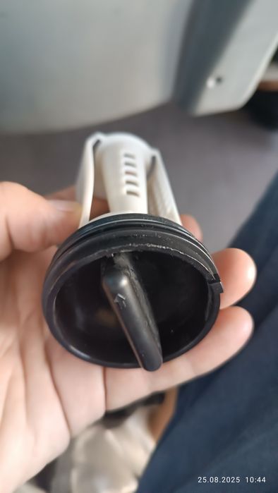 Продам фильтр (заглушка) насоса стир .Маш Автомат.