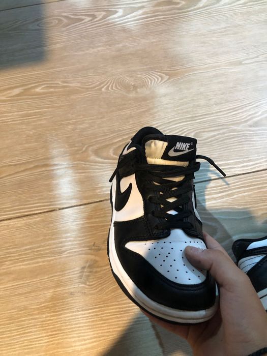 Vand dunk panda  low  marimea 35.5  ,150 lei , trimit si prin curier
