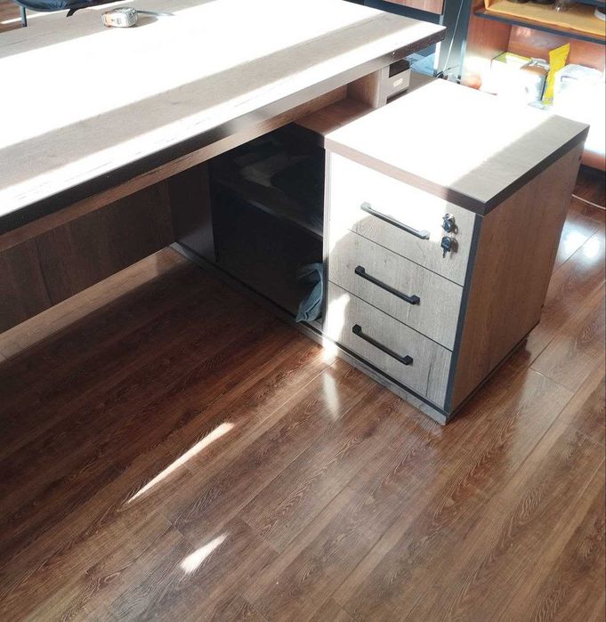 Ofis mebellari Stol shkaf kreslo