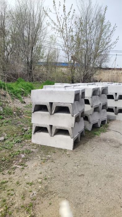 Лотки, арыки бетонные и пластиковые