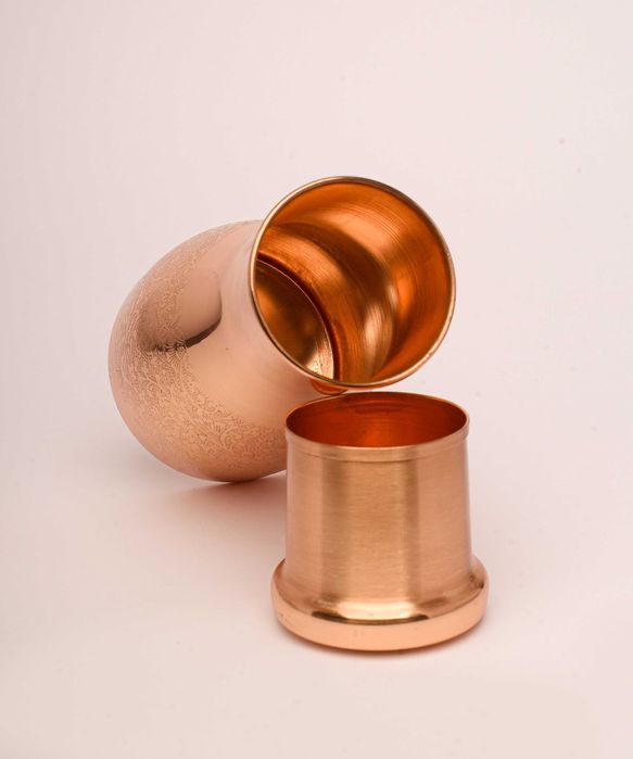 Carafă de apă din cupru Asteya, cu capac/pahar  Gravat Oriental 950 ml