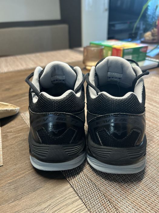 MIZUNO WAVE BOLT 7, 38-ми номер - за скуош, бадминтон и волейбол