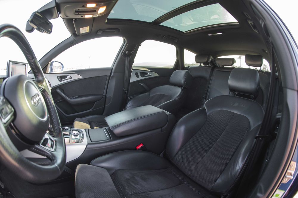 --- Audi A6 30 TDI Quattro S-Line ---