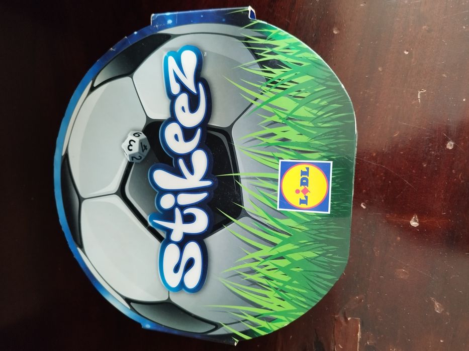 Стикита футбол .