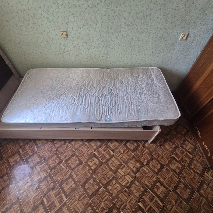 Продам кровать б/у в отличном состоянии