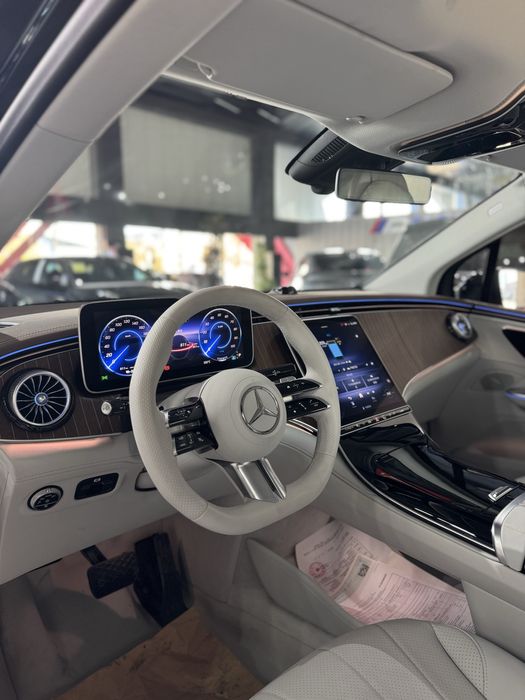 Mersedes benz SUV Eqe500 коричневый салон тоже есть