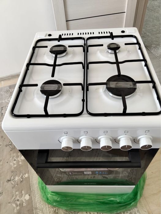 Продам газовую плиту НоВая