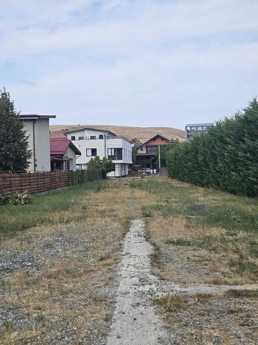 De închiriat teren intravilan – 1.600 mp, Florești, Jud. Cluj zonă foarte accesibilă