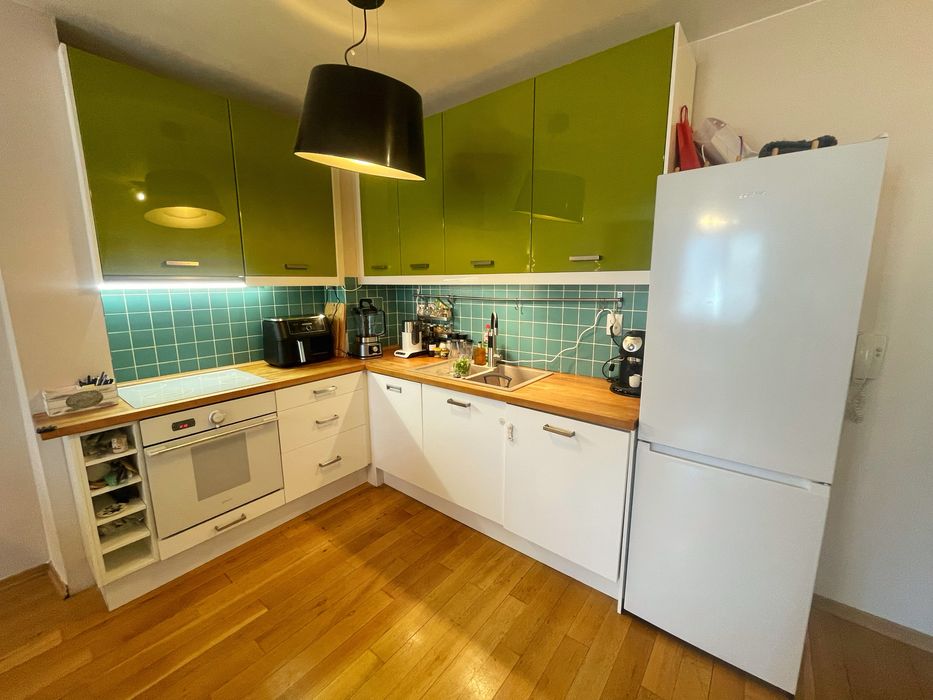 Дава се под наем Двустаен апартамент в Бургас, Лазур - 60 кв.м за 548.25 € - Снимка #1