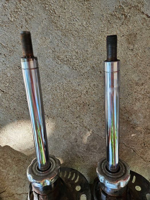 Амортисьори предни Vw Golf 5/ Голф 5