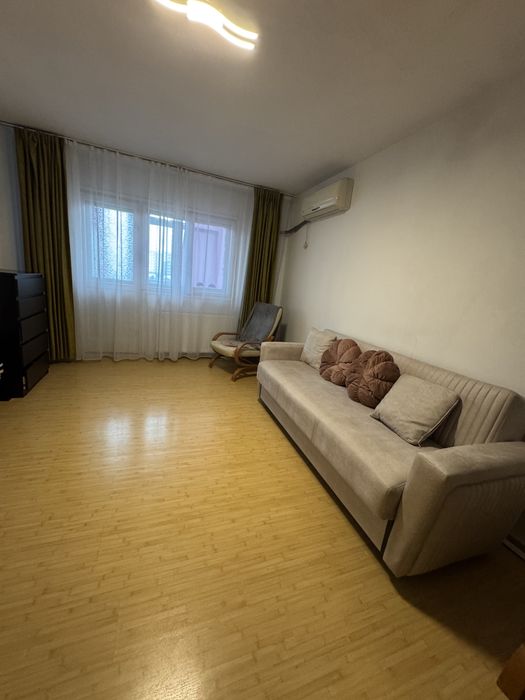 Proprietar, vanzare apartament 2 camere, loc de parcare inclus!
