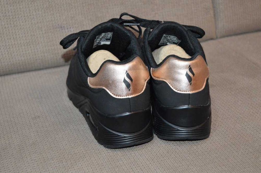 Skechers Uno - Stand on Air Damă – Negru cu Detalii Rose Gold – Mărimea 37