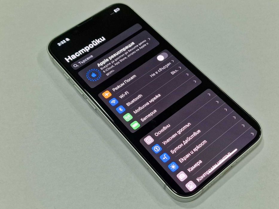 Apple iPhone 16e 128GB / 100%