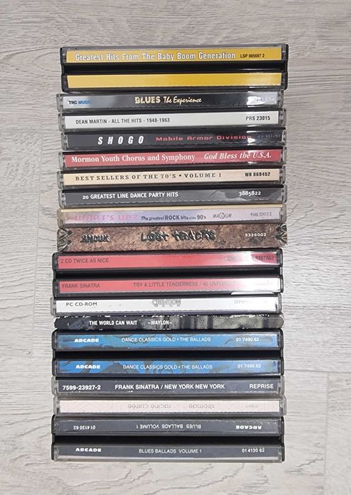 Lot colectie de 70 de Jocuri PC Clasice Retro, 9 Filme DVD, Colectie discuri Audio