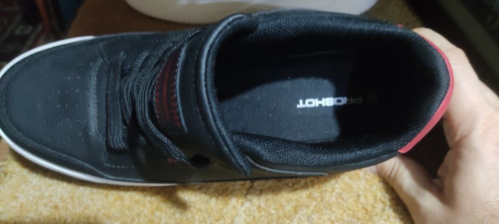 Продаем кроссовки, лоферы , борцовки высокие демесизонные