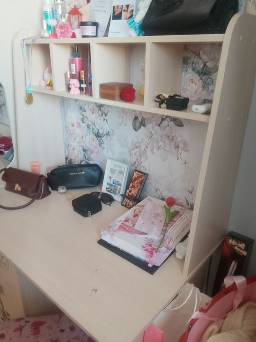 Продам детский письменный стол