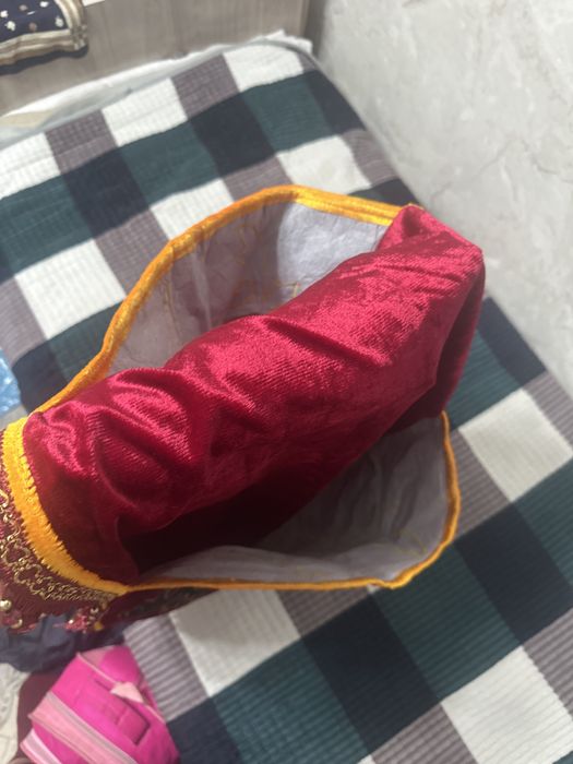 Қазақша оюмен екі жақта қалтасы бар