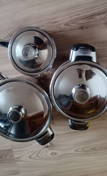 Продам набор посуды.