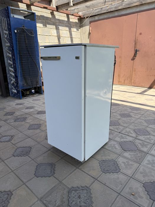 Холодильник продается