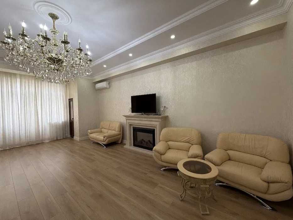 Аренда 4 комнатной квартира в ЖК Новомосковская от Golden House.